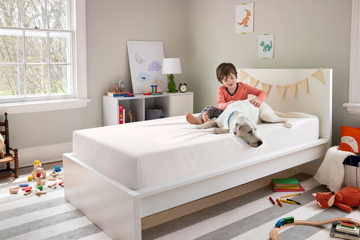 Twin vs. Full Size Mattresses: What's the Difference?