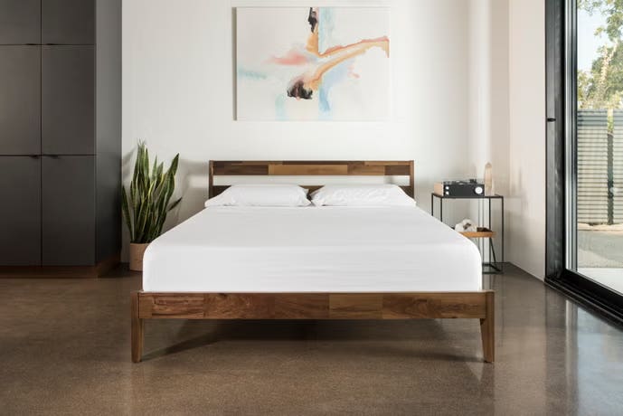 How to Shop for a Bed Frame
